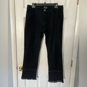Black Frayed Hem Women Jeans